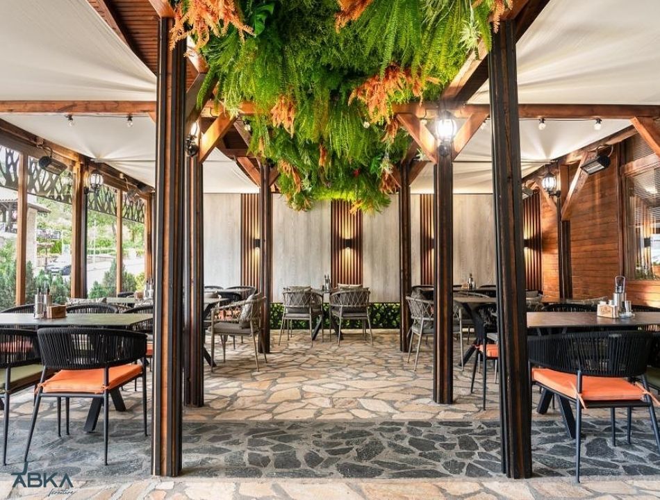 Metal Sandalyelerle Modernliği Yakalayın